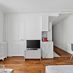 Comfortable Studio In Pariss 17Th Arrondissement