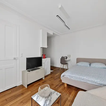 Comfortable In Pariss 17th Arrondissement Apartment *