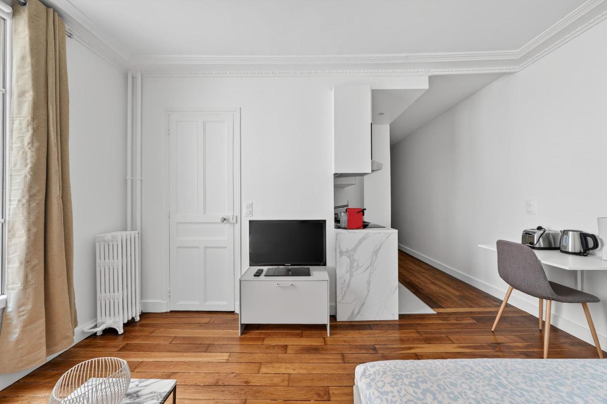 Apartment Comfortable In Pariss 17th Arrondissement